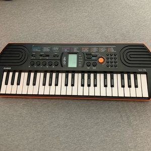 Casio SA-76 44 Key Mini Keyboard, Orange